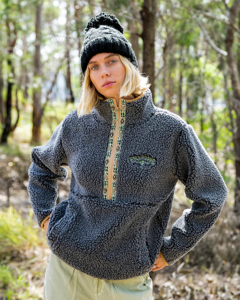 HORIZON MOCK NECK