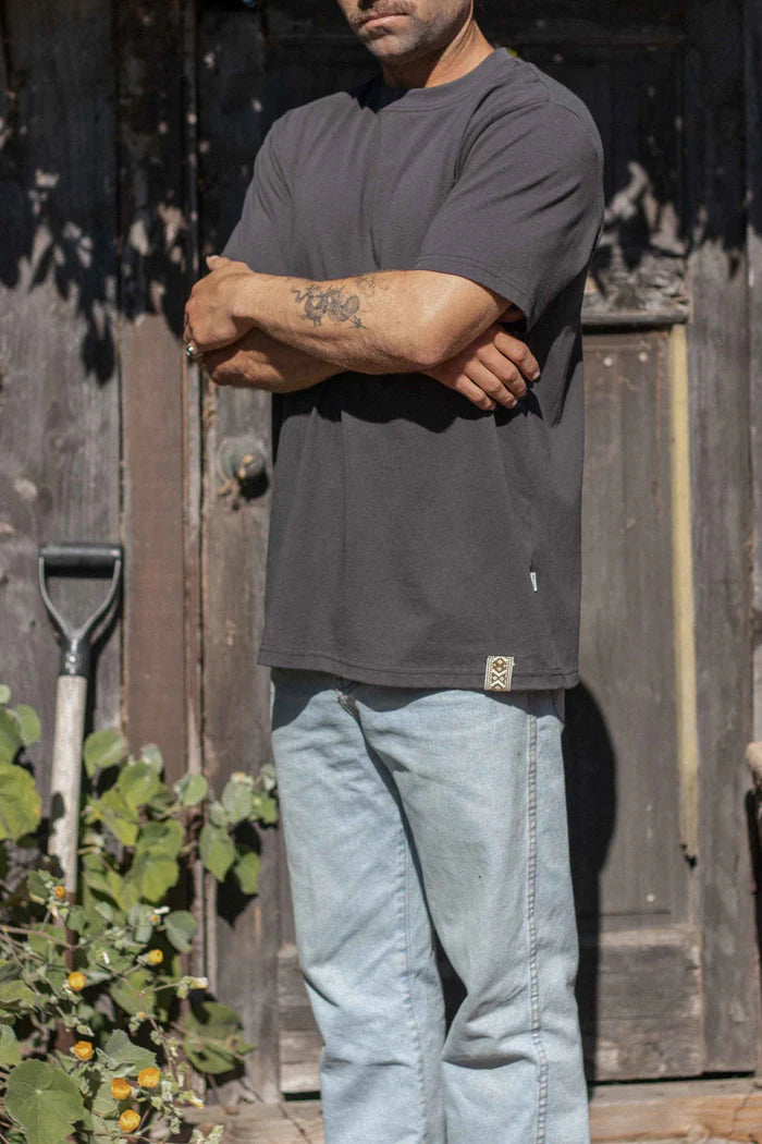 CLASSIC VINTAGE TEE