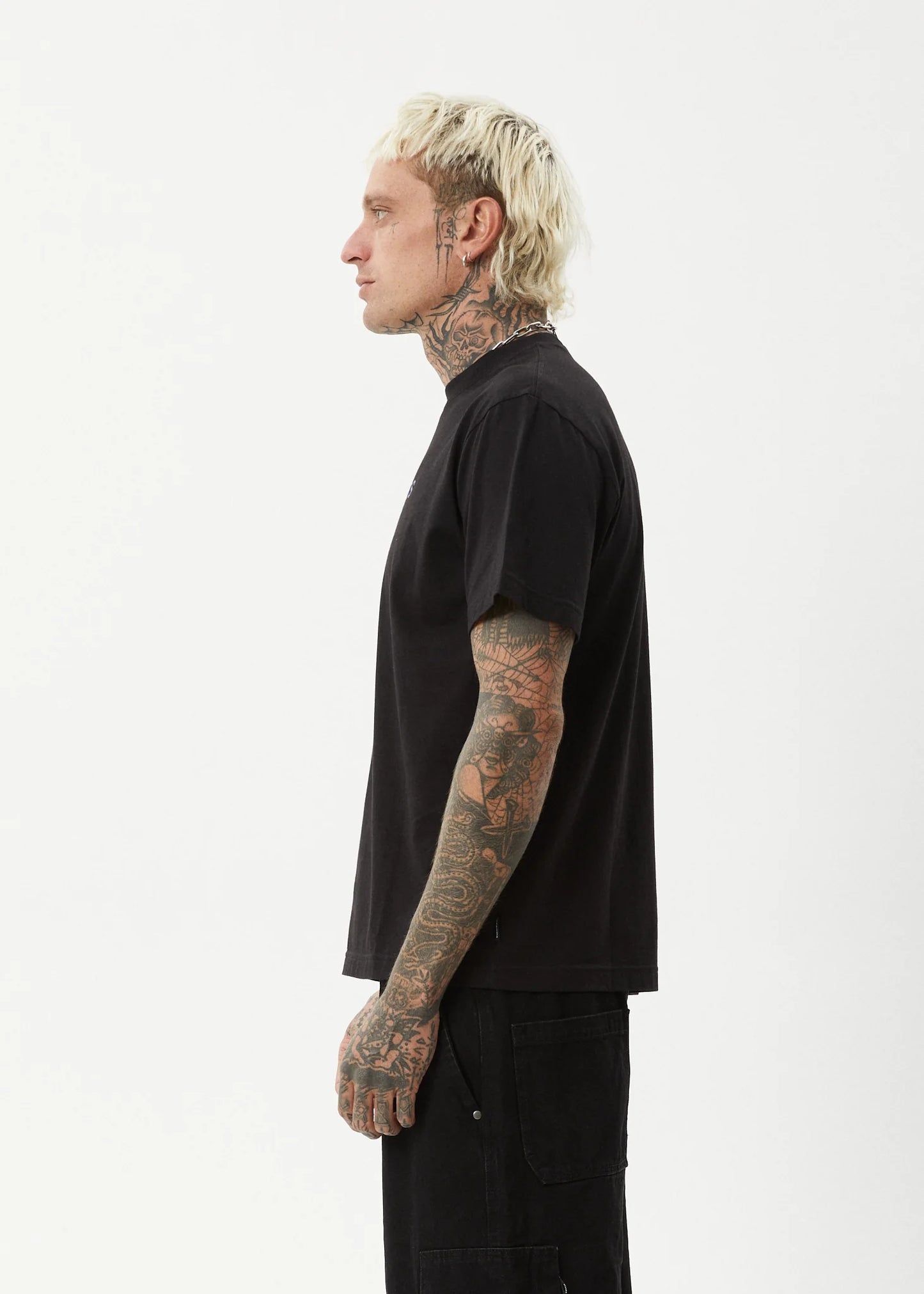 Thrown Out - Retro Fit Tee - Black