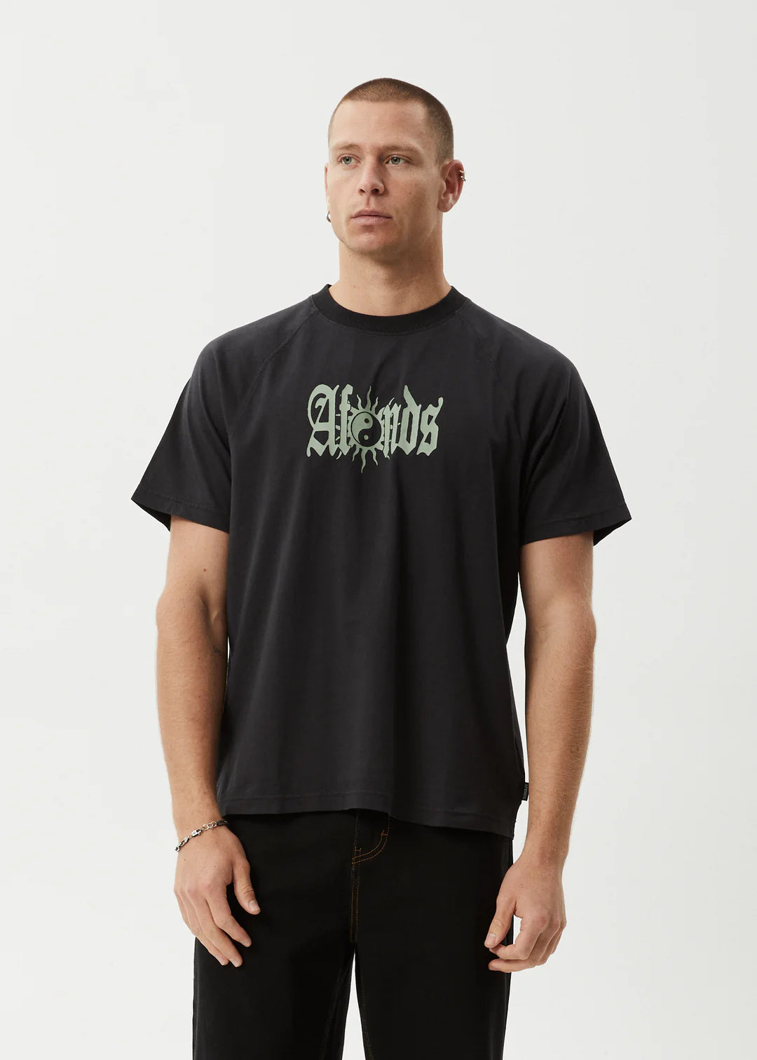 SUN BITE - RAGLAN BOXY TEE