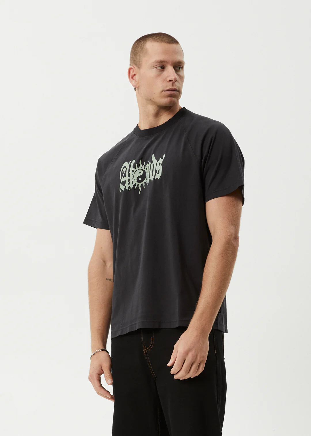 SUN BITE - RAGLAN BOXY TEE