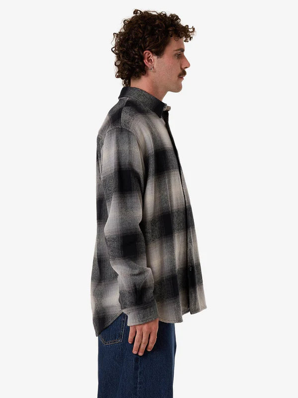 BARRIO LONG SLEEVE FLANNEL SHIRT