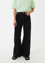 Load image into Gallery viewer, GIGI ORGANIC DEMIN FLARED JEANS
