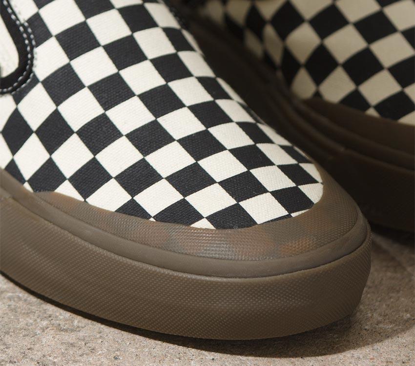 SLIP-ON CHECKERBOARD