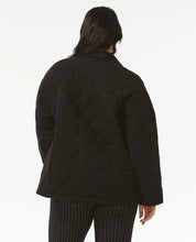 Load image into Gallery viewer, PREMIUM SURF QUILTED JACKET
