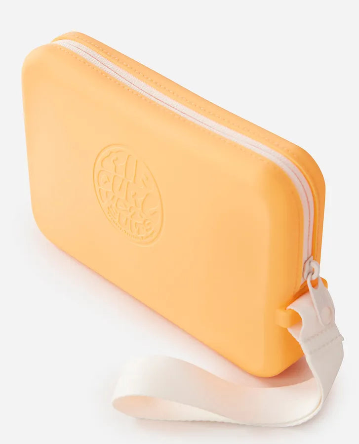 MOULDED BEACH CLUTCH
