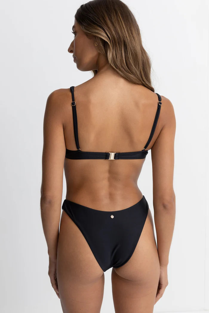 CLASSIC UNDERWIRE TOP