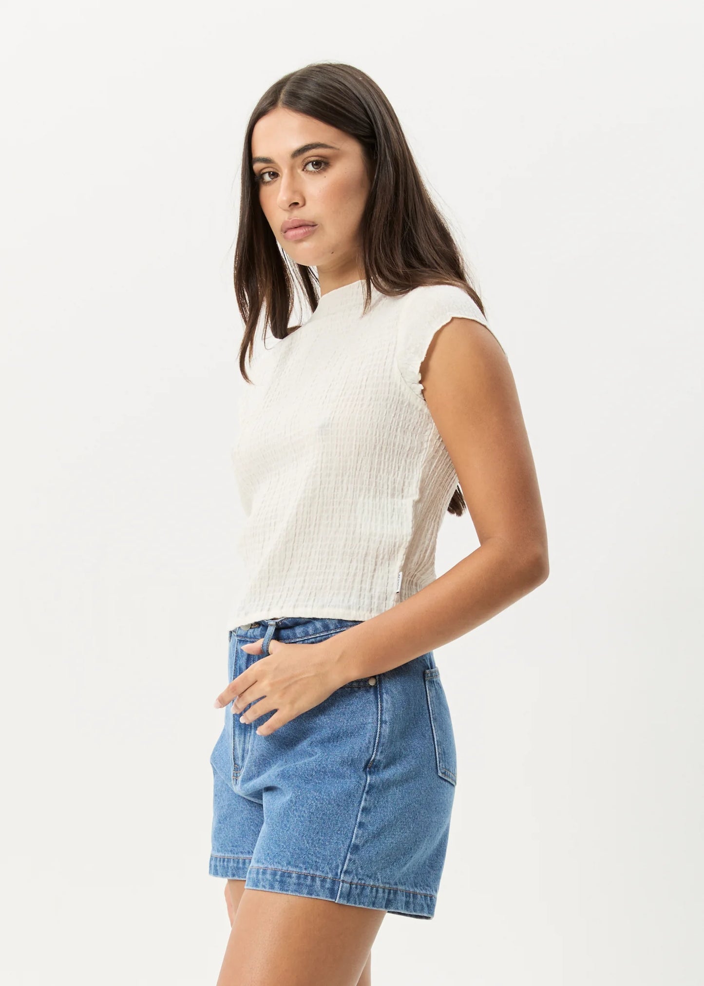 FOCUS - SEERSUCKER MOCK NECK TOP
