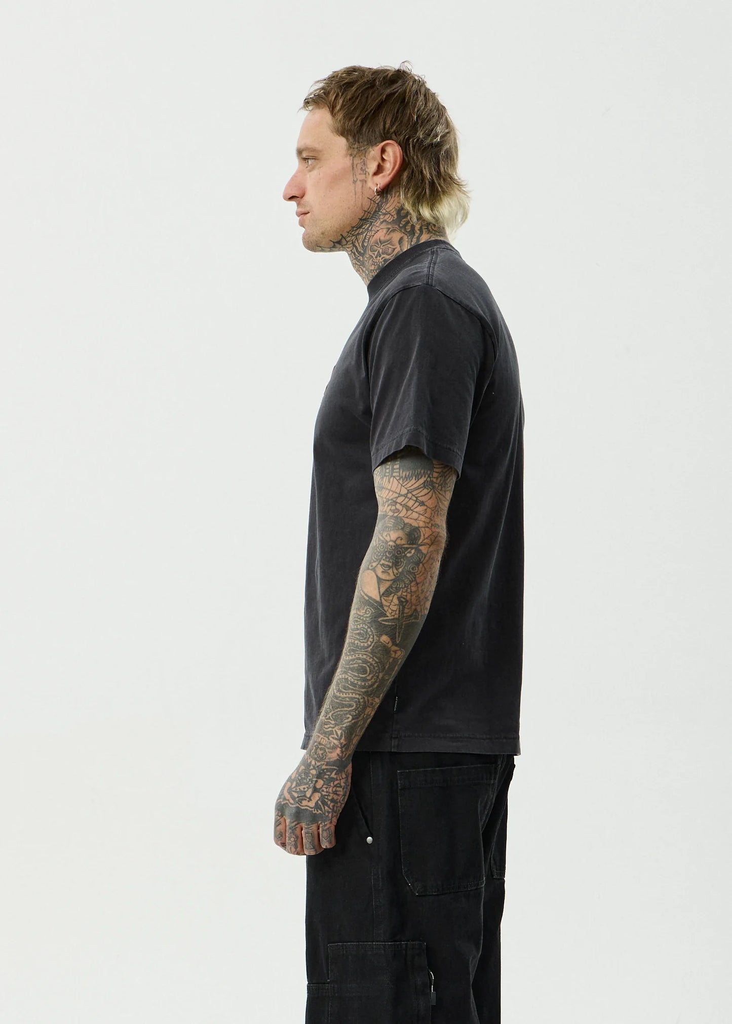 DESTROYED - RETRO TEE