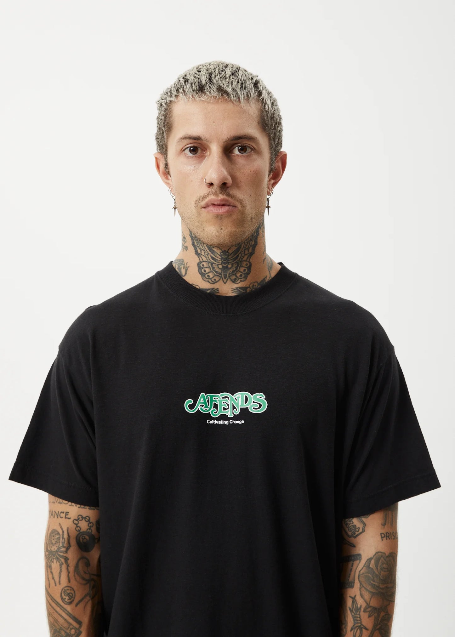 Break Through - Boxy T-Shirt - Black
