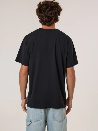 DEADLY PURSUIT MERCH FIT TEE