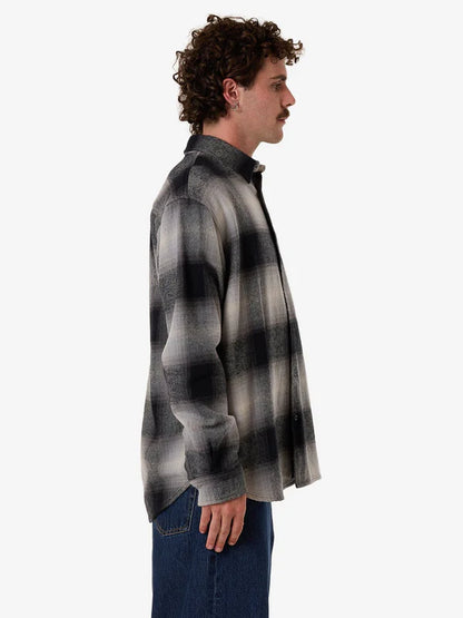 BARRIO LONG SLEEVE FLANNEL SHIRT