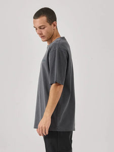TWO MINDS OVERSIZE FIT TEE
