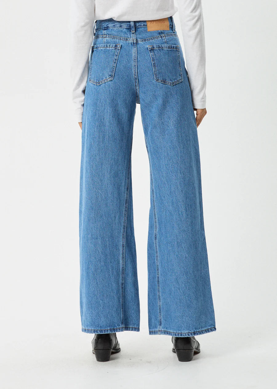Gigi - Hemp Denim Flared Leg Jean - Worn Blue