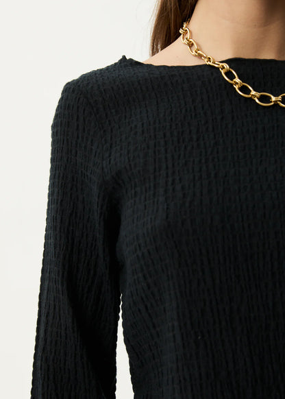 FOCUS - SEERSUCKER LONG SLEEVE TOP