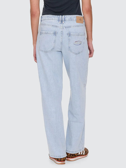 BILLIE LOW FORTUNE FAVOURS JEAN