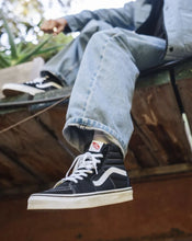 Load image into Gallery viewer, SHOES SK8-HI
