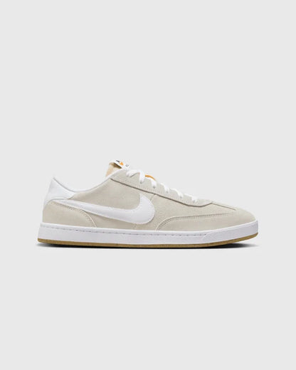 NIKE SB FC CLASSIC
