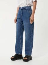 Load image into Gallery viewer, SHELBY HEMP DENIM WIDE LEG JEANS
