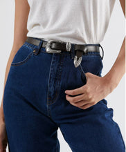 Load image into Gallery viewer, SALOON LEATHER BELT
