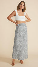 Load image into Gallery viewer, SOFIA KNIT CROP
