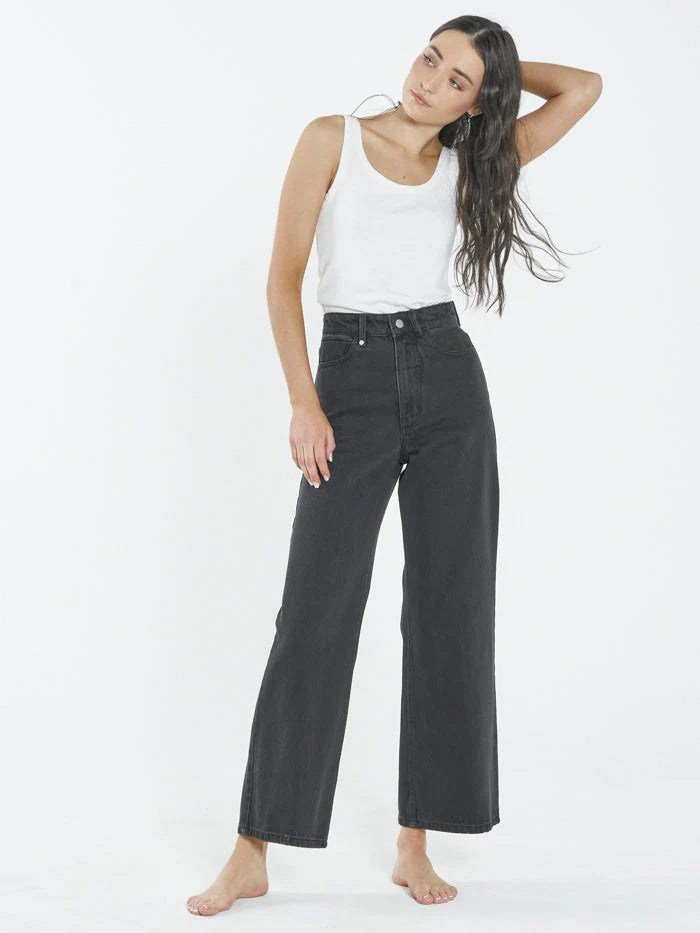 HOLLY JEAN