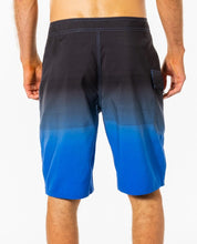Load image into Gallery viewer, SHOCK BOARDSHORT
