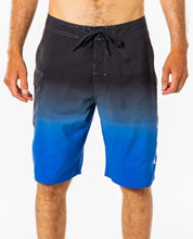 Load image into Gallery viewer, SHOCK BOARDSHORT

