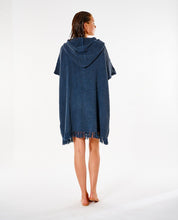 Load image into Gallery viewer, STONEWASH HOODED TOWEL
