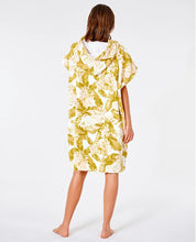 Load image into Gallery viewer, NAMOTU HOODED TOWEL
