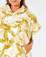 Load image into Gallery viewer, NAMOTU HOODED TOWEL
